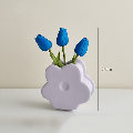 パープルの花びん+ブルーのチューリップ3本